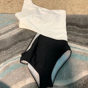 one piece bathing suit